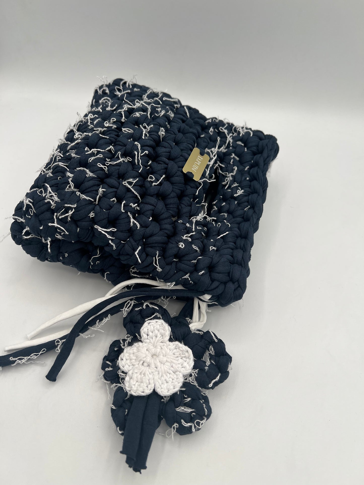 D.PUIN Handmade Crochet Bag – Petite Noir Daisy