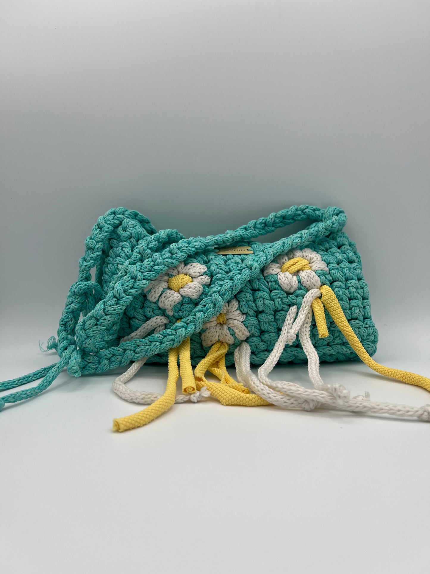 D.PUIN Handmade Crochet Bag – Daisies Bloom