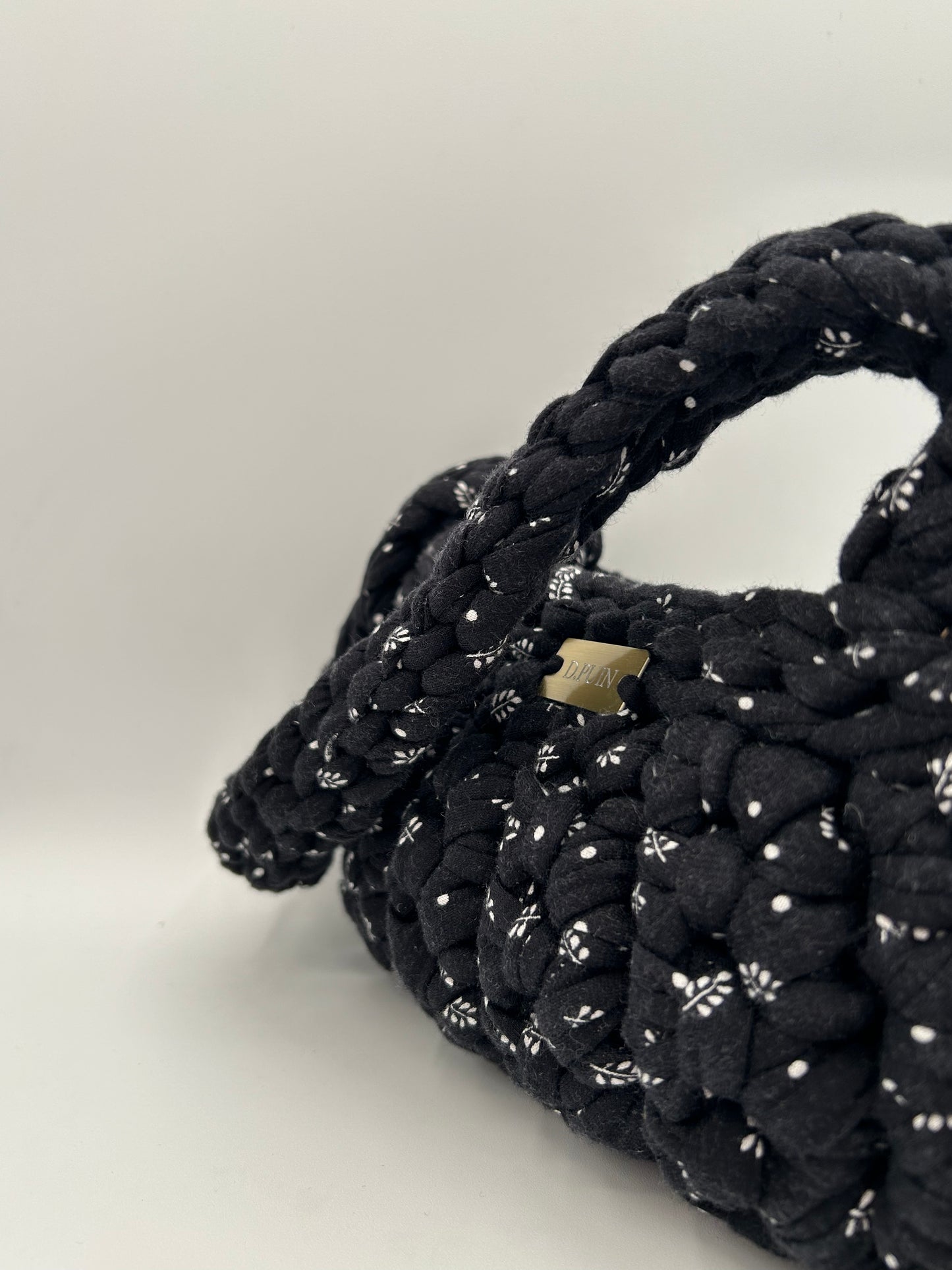 D.PUIN Handmade Crochet Bag – Little Blooms