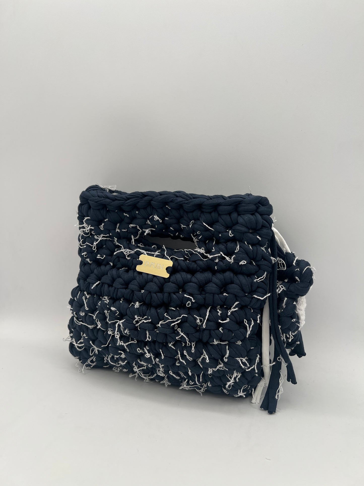 D.PUIN Handmade Crochet Bag – Petite Noir Daisy