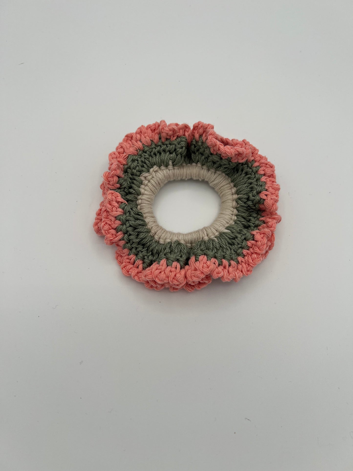 D.PUIN Handmade Crochet Scrunchie - Coral Pink Detail