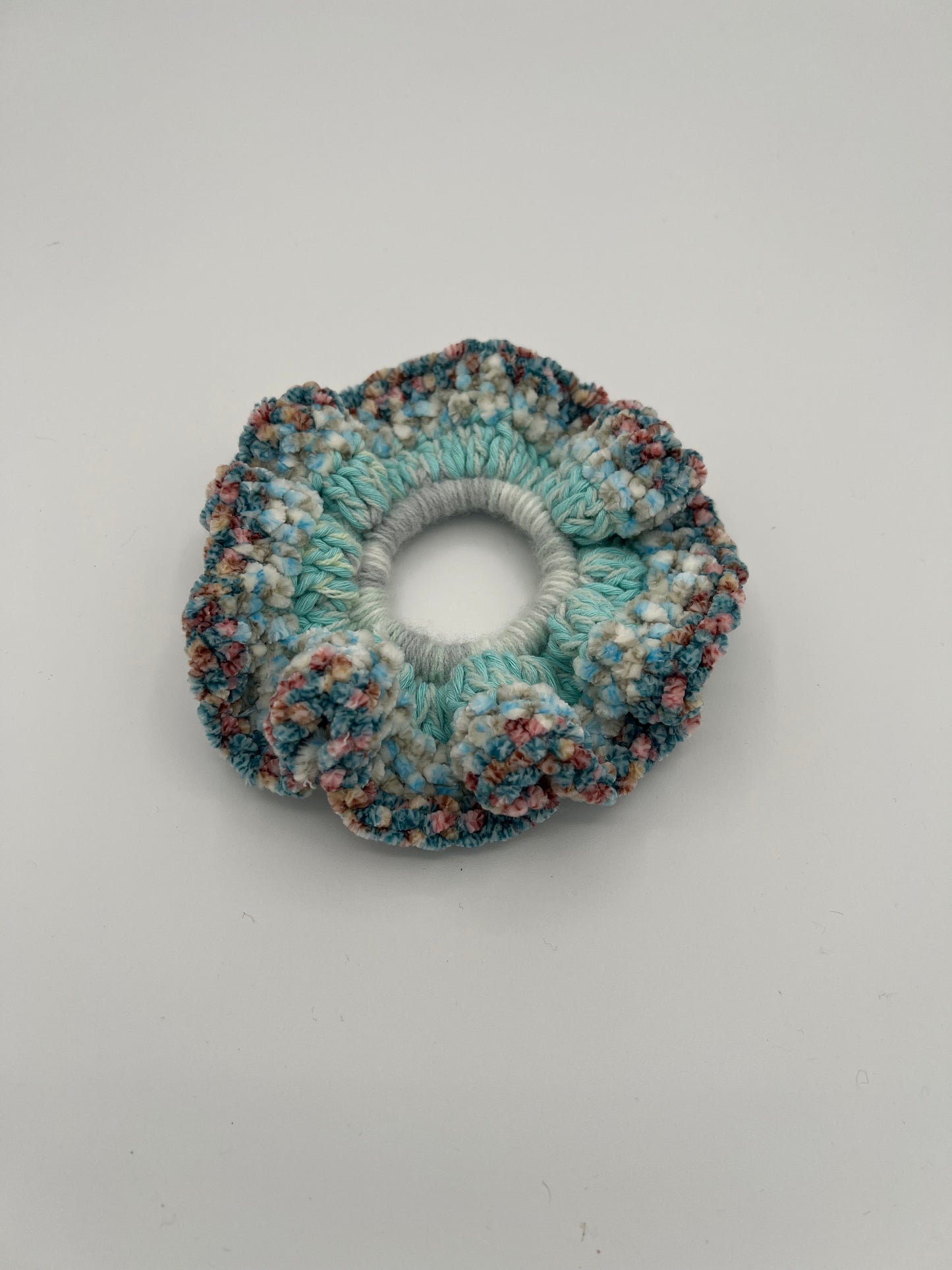 D.PUIN Handmade Crochet Scrunchie - Blue Details